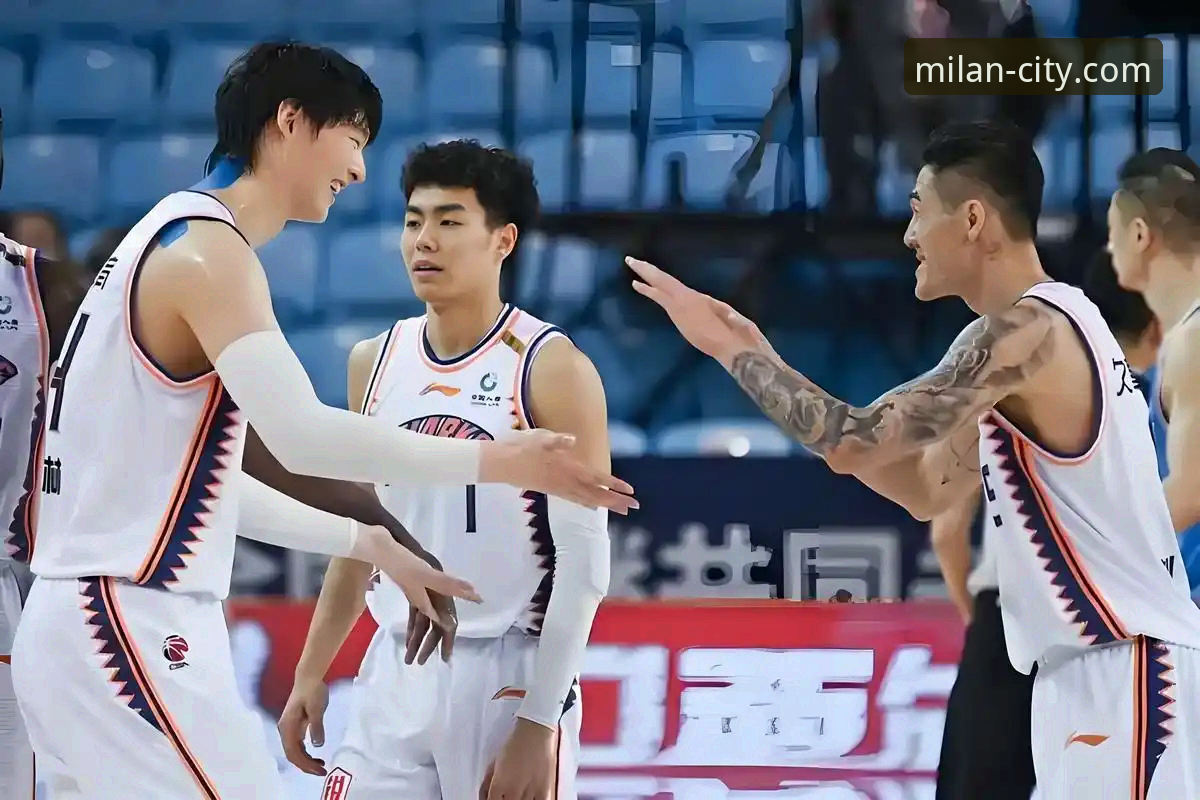 前瞻视角下的战术革新：上海男篮十二连胜的数字化解读